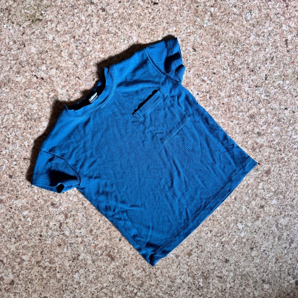 Kate Quinn • Ribbed Tee